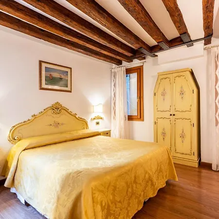 Ca' Pinelli Appartement